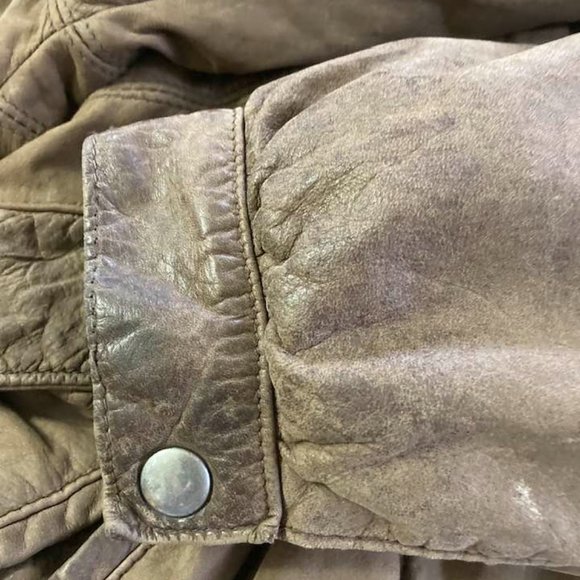 Leather Jacket - Picture 7 of 9